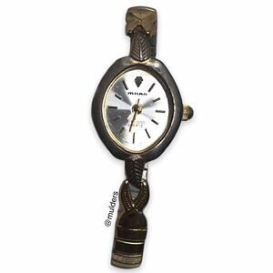 FOR PARTS Vintage Ladies Diamond Quartz Milan Wrist Watch - Doesn't Run